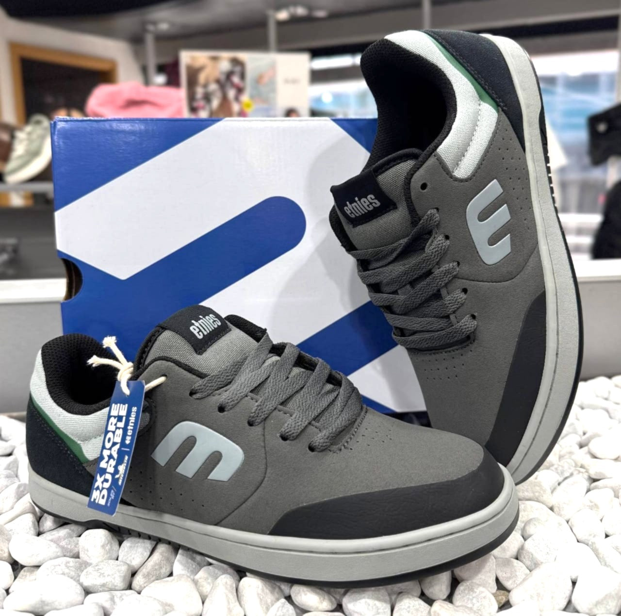 ZAPATO ETNIES MODELO MARANA GRY/GRY/BLK