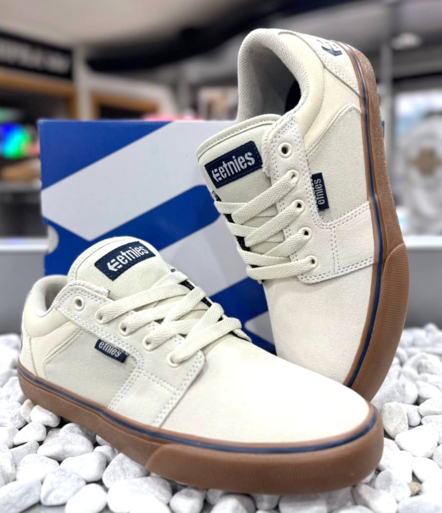 ZAPATO ETNIES MODELO BARGE WHT/NVY