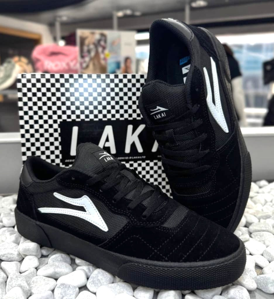 ZAPATOS LAKAI MODELO CAMBRIDGE BLK/SUE
