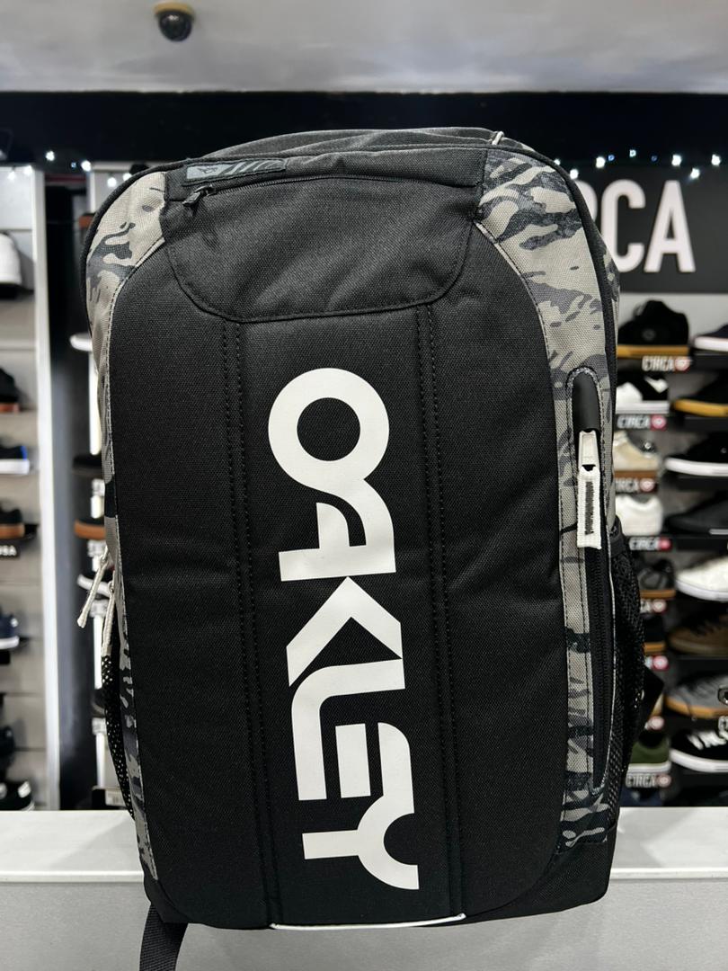 MORRAL OAKLEY MODELO ENDURO TIGER MOUNTAIN 9ZP