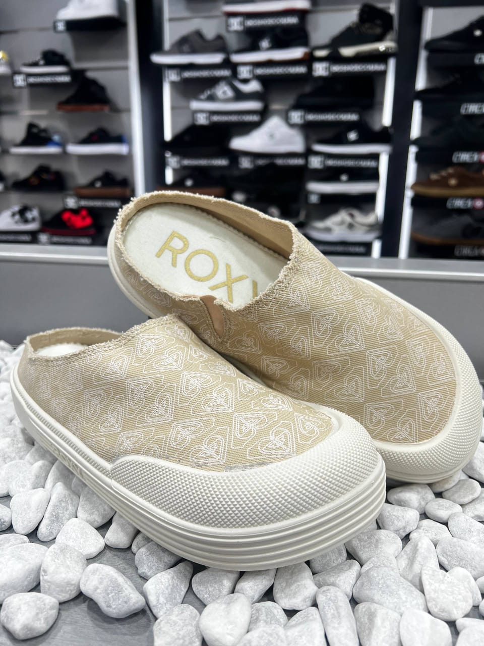 ZAPATOS SUECOS ROXY MODELO SQUAD NAT