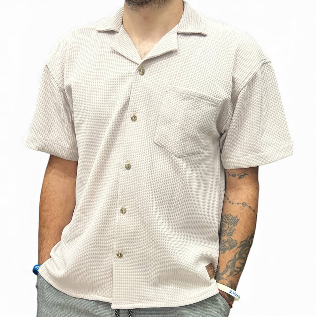 VAGOS MODELO CAMISA TEXTURIZADA BEIGE OVERSIZE