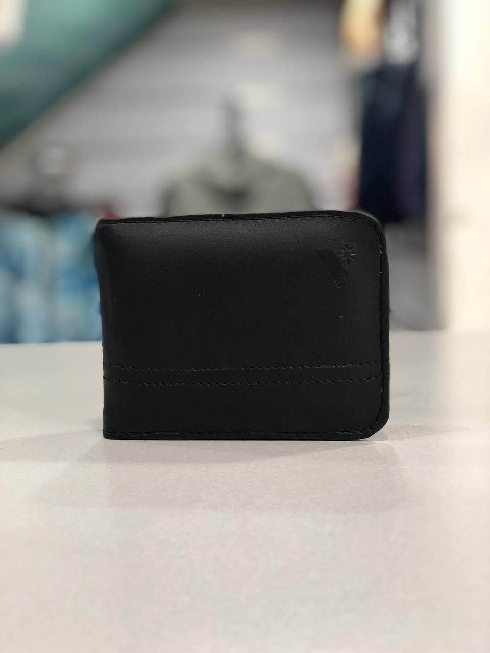 Billetera Negra Sencilla Vagos