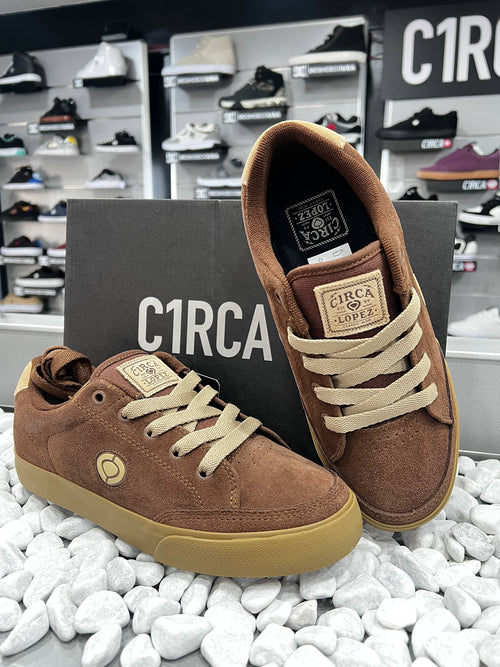 ZAPATOS C1RCA MODELO AL 50 SLIM COLOR ACOR-TOBACO