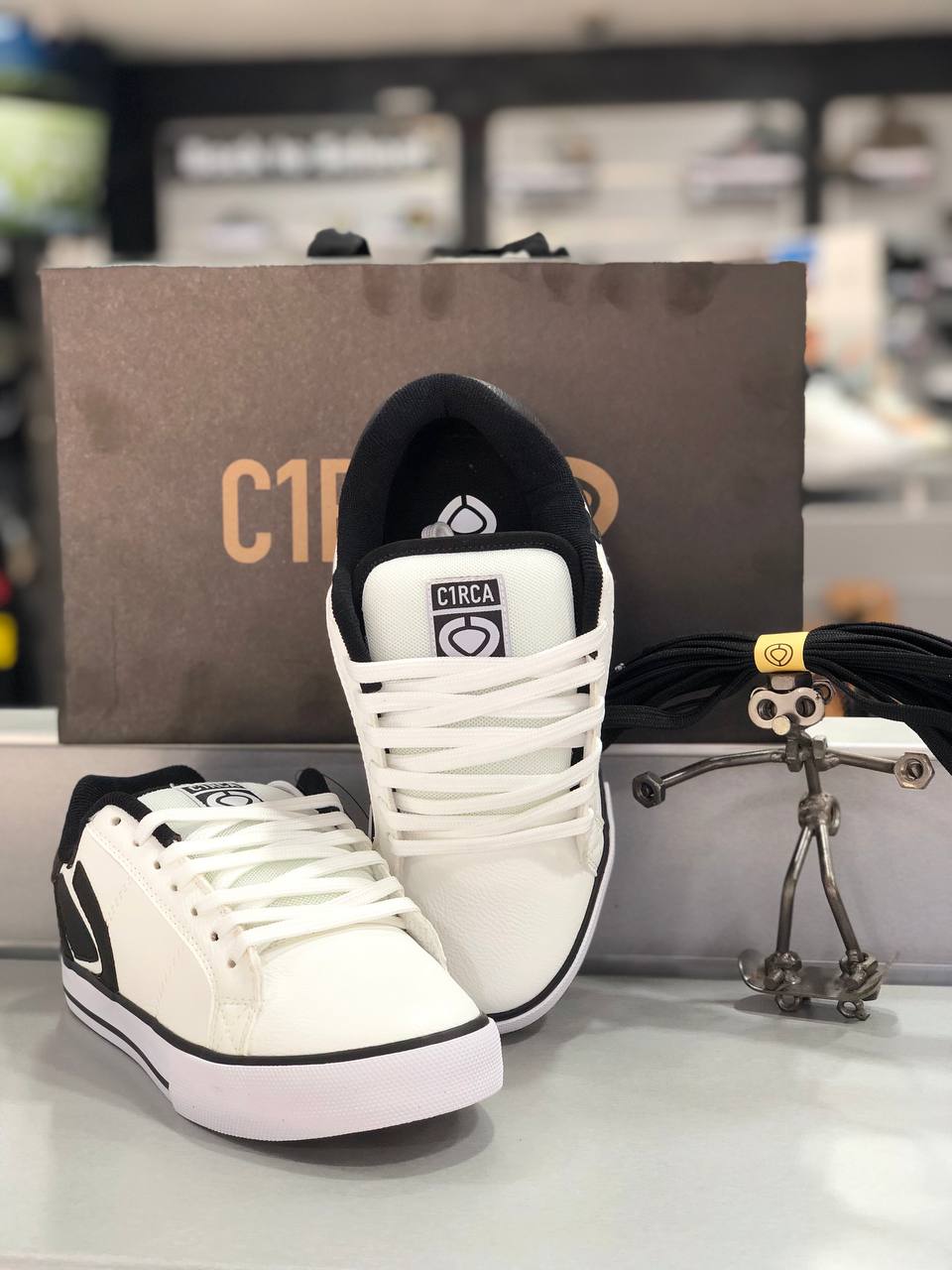 Zapatos C1rca Modelo 211 WHT BLK