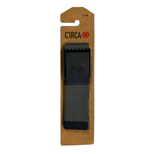 CORREA MARCA C1RCA MATERIAL LONA COLOR GRIS