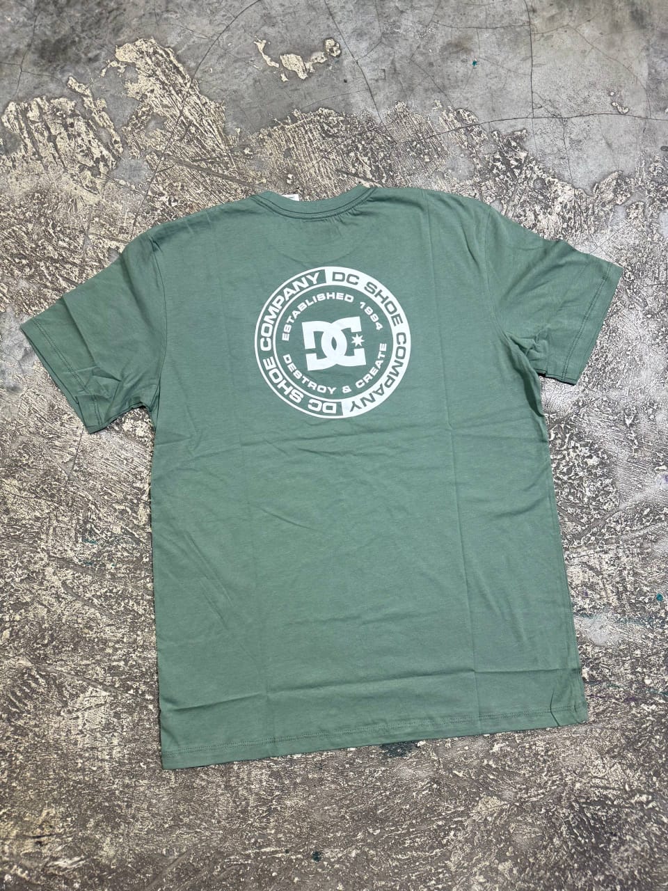 FRANELA DC SHOES MODELO CORPO FB MIL