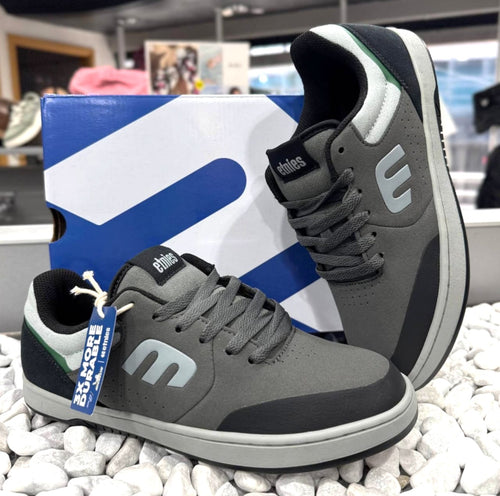 ZAPATO ETNIES MODELO MARANA GRY/GRY/BLK