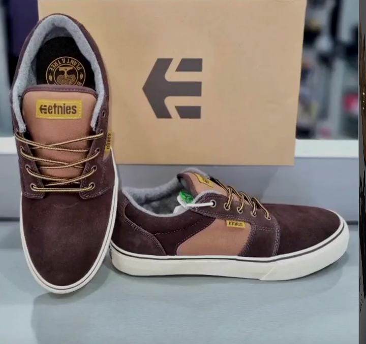 Zapatos Etnies Modelo Barge BRW TAN