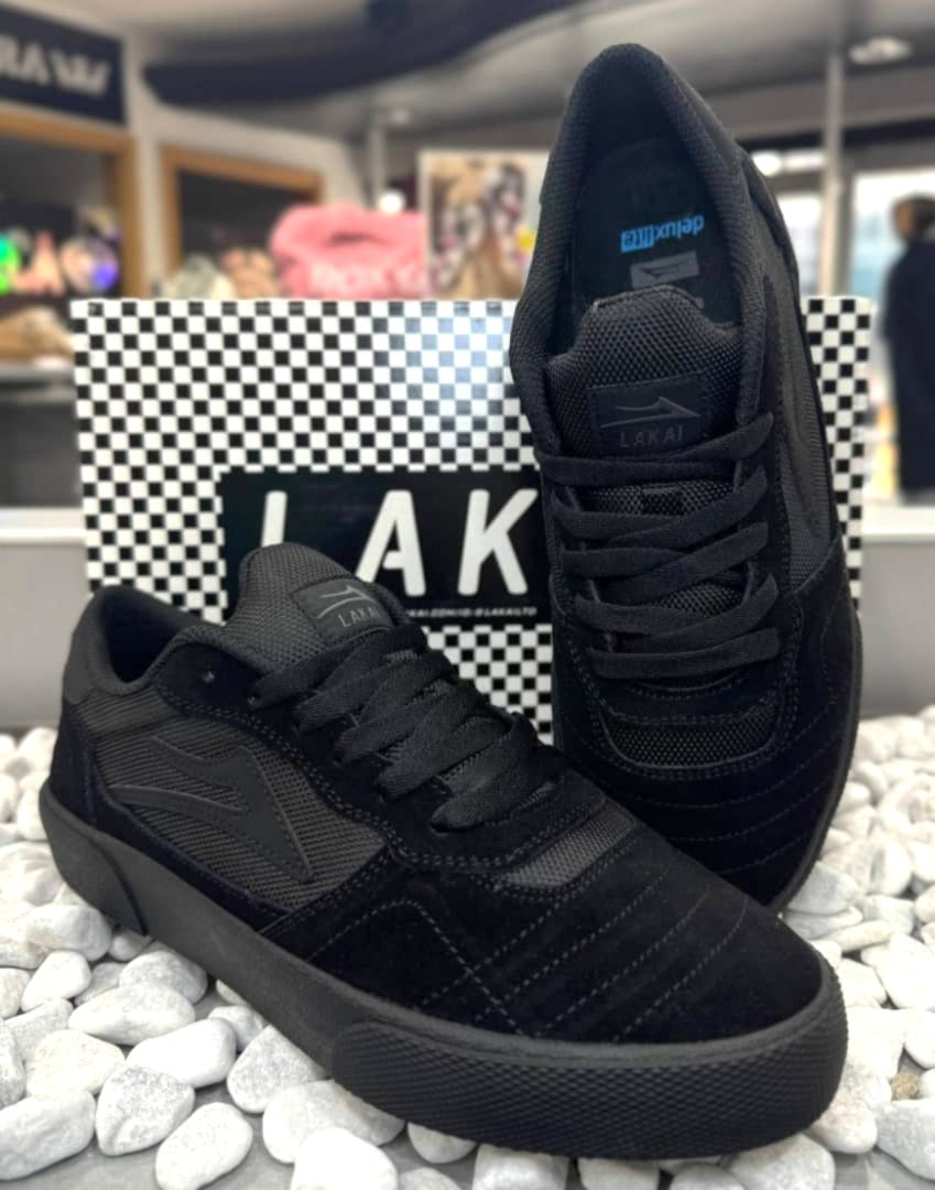 ZAPATOS LAKAI MODELO CAMBRIDGE BLK/BLK