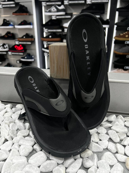 SANDALIAS OAKLEY MODELO O COIL 02E BLACKOUT