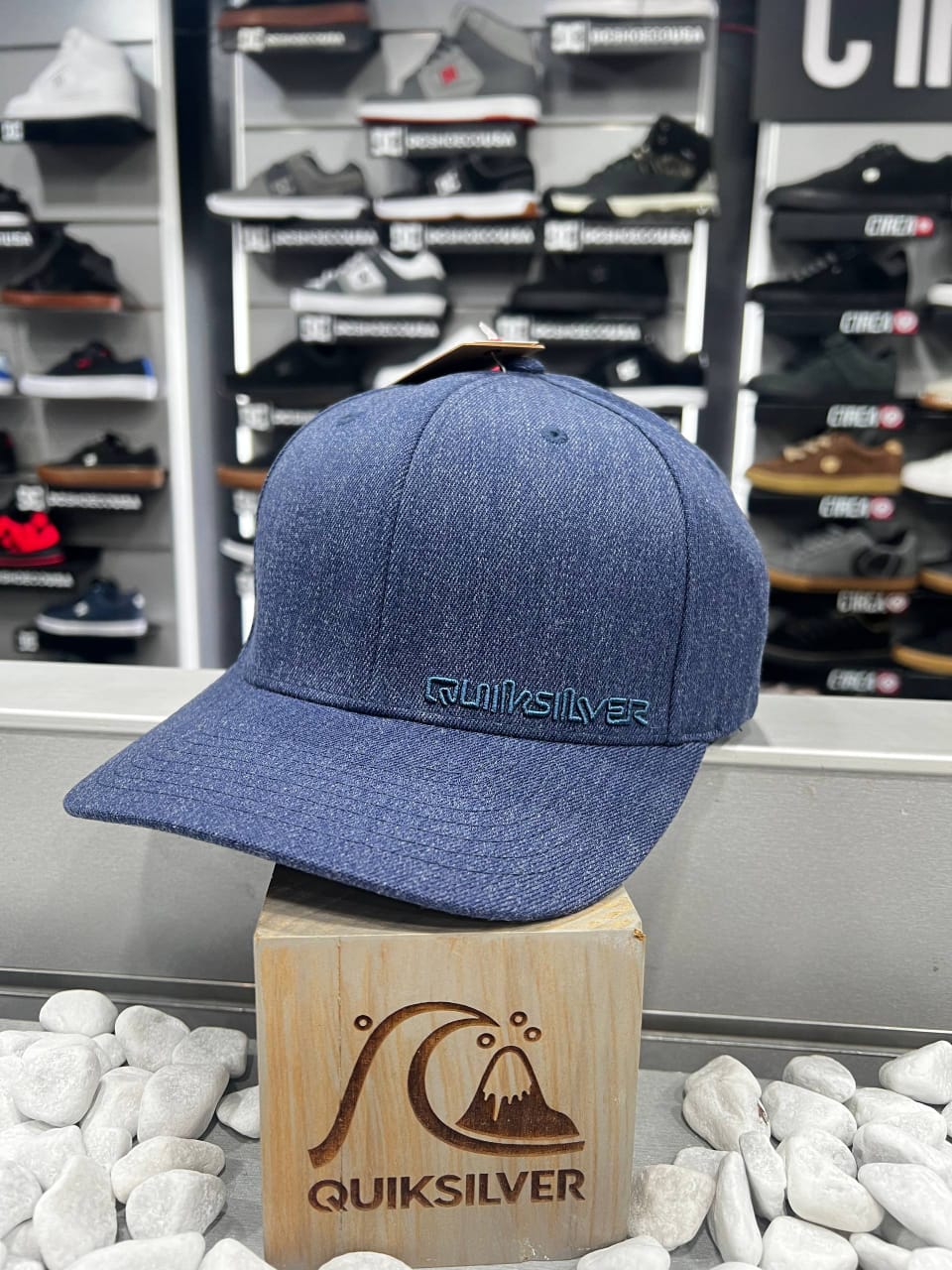 QUIKSILVER GORRA MODELO SIDESTAY