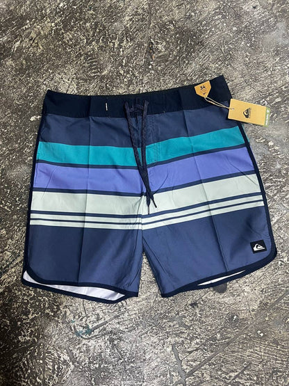 Short Traje de baño Quiksilver Modelo Everyday Stripe
