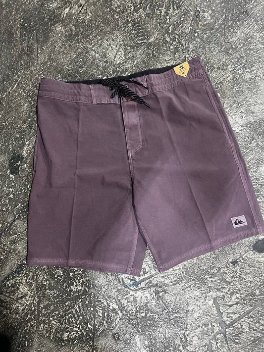 Short Traje de baño Quiksilver Modelo Surfsilk Street Trunk