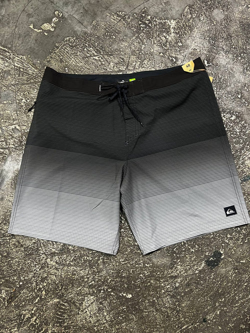 Short Traje de baño Quiksilver Modelo Surfsilk Massive